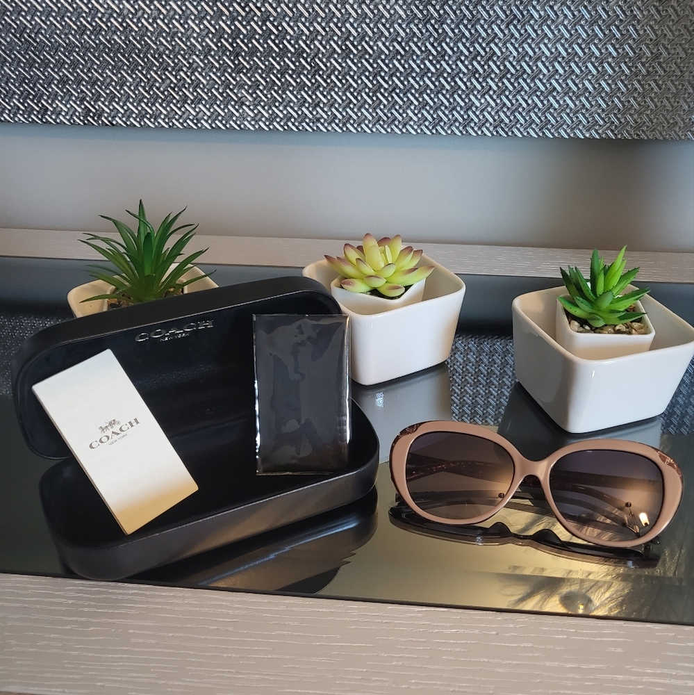 Coach Women Sunglasses